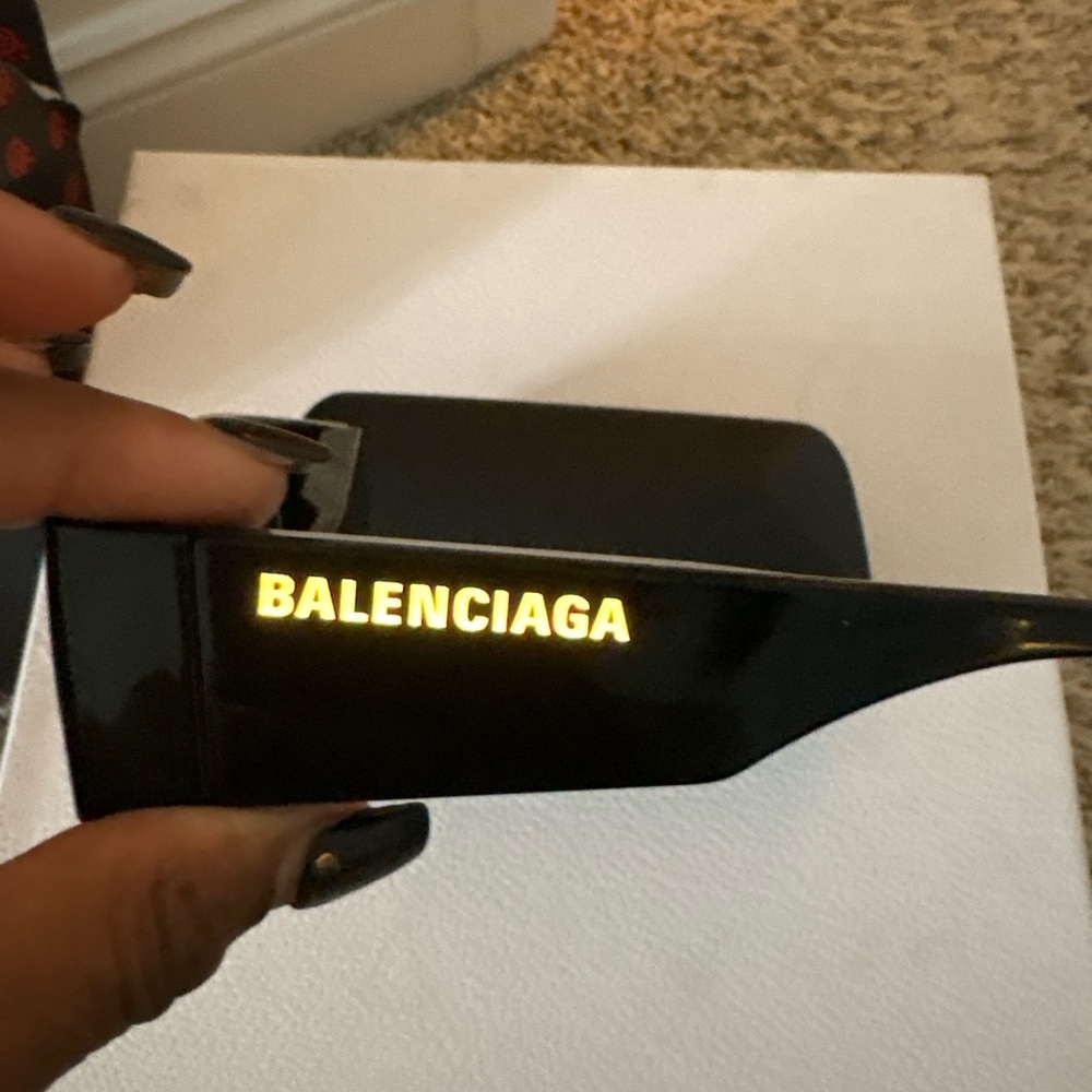 Balenciaga Black Rectangular Sunglasses with Case - Picture 3 of 9